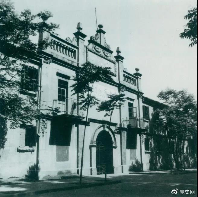 1927年4月27日，中國共產(chǎn)黨第五次全國代表大會在武漢召開。圖為大會舉行開幕式的地方。