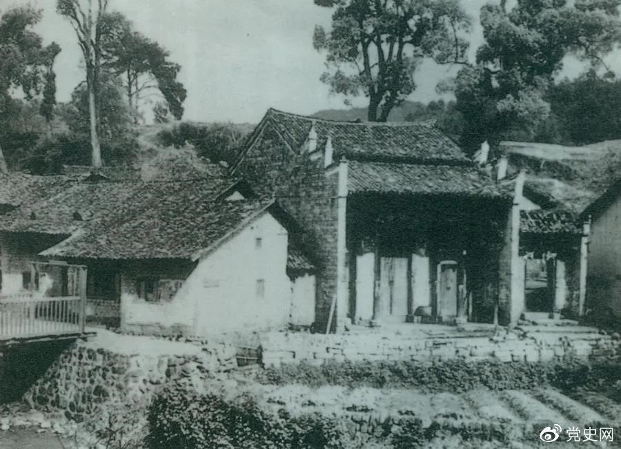 1928年5月20日，毛澤東主持召開中共湘贛邊界第一次代表大會(huì)。圖為會(huì)址——茅坪謝氏慎公祠。